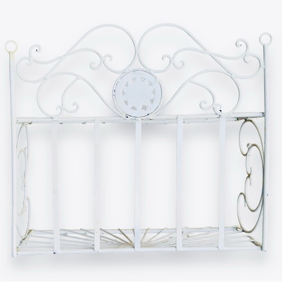 VINTAGE Shabby Chic White Rustic Metal Display Rack Hanging Shelf 18”x15” - Picture 10 of 16